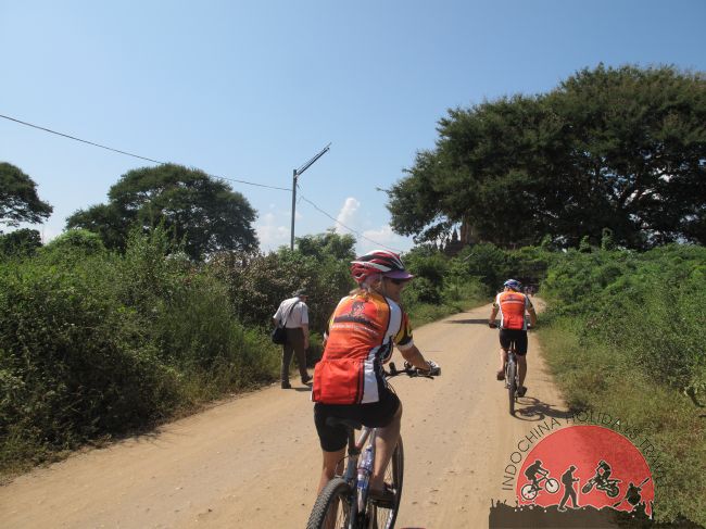 6 Days Hanoi Cycling To Ninh Binh and Sapa Mountain Tour